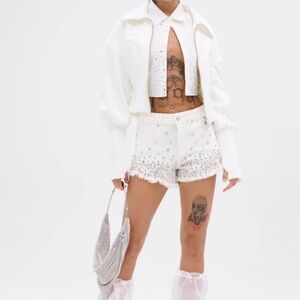 RILEE EMBELLISHED DENIM SHORTS IN WHITE - 1X